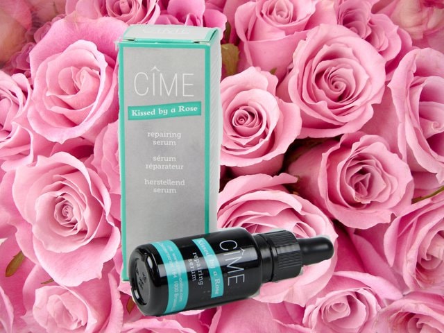 Cîme kissed by a rose